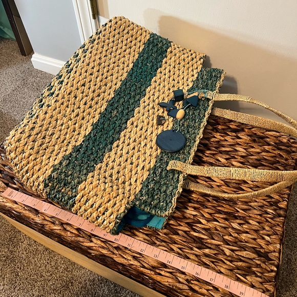 Bundle of 2 Colorful Striped Beach Bags ☀️ - Picture 3 of 13